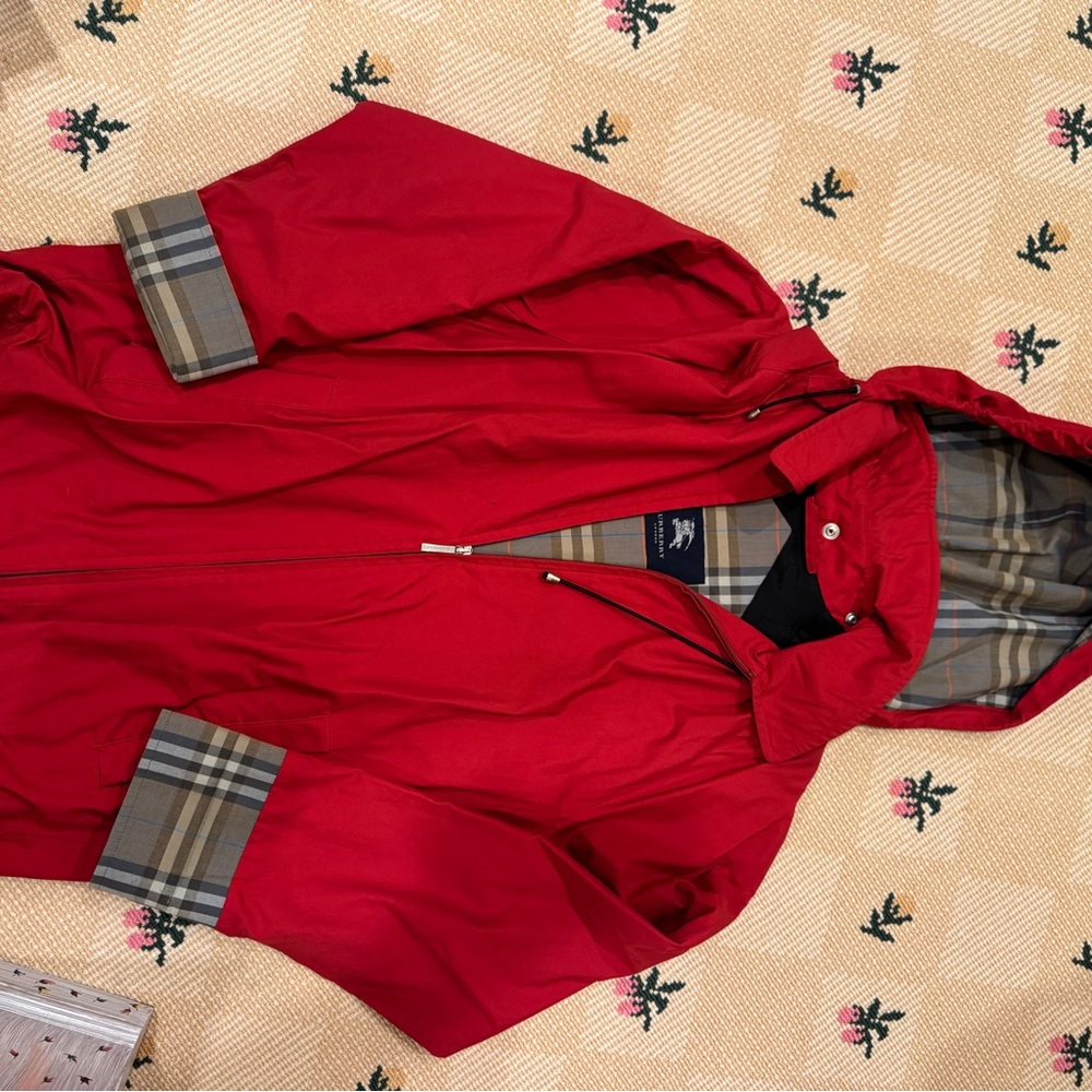 Burberry London Red Hooded Rain Jacket Nova Check Lined women’s Size M - Picture 4 of 11
